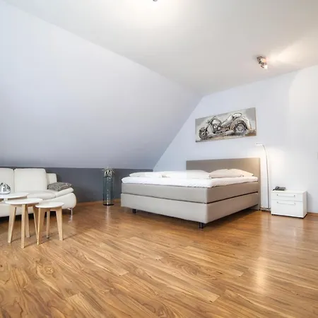 ゲストハウス Golfhotel Wagenfeld