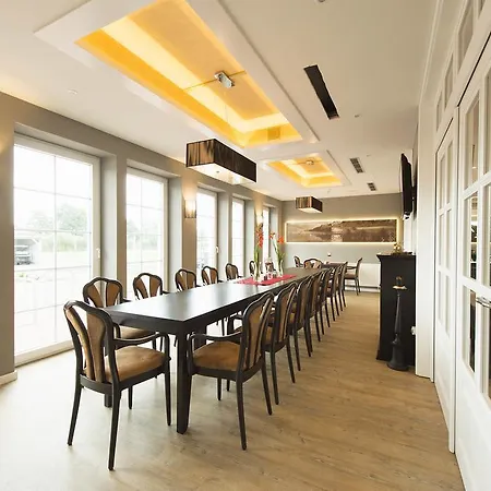 ゲストハウス Golfhotel Wagenfeld